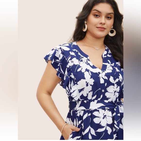 BloomChic Plus Size Silhouette Floral Print Ruffle Cap Sleeve Dress - Picture 3 of 8